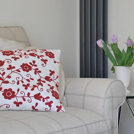 Kensington Court Apartment บาธ ภายนอก รูปภาพ