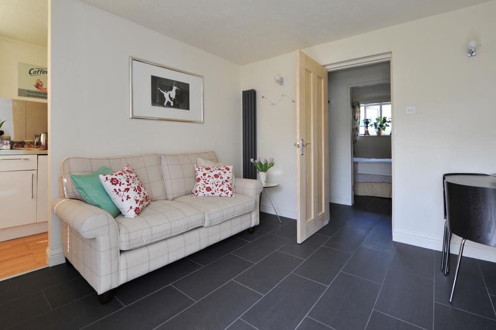Kensington Court Apartment บาธ ภายนอก รูปภาพ