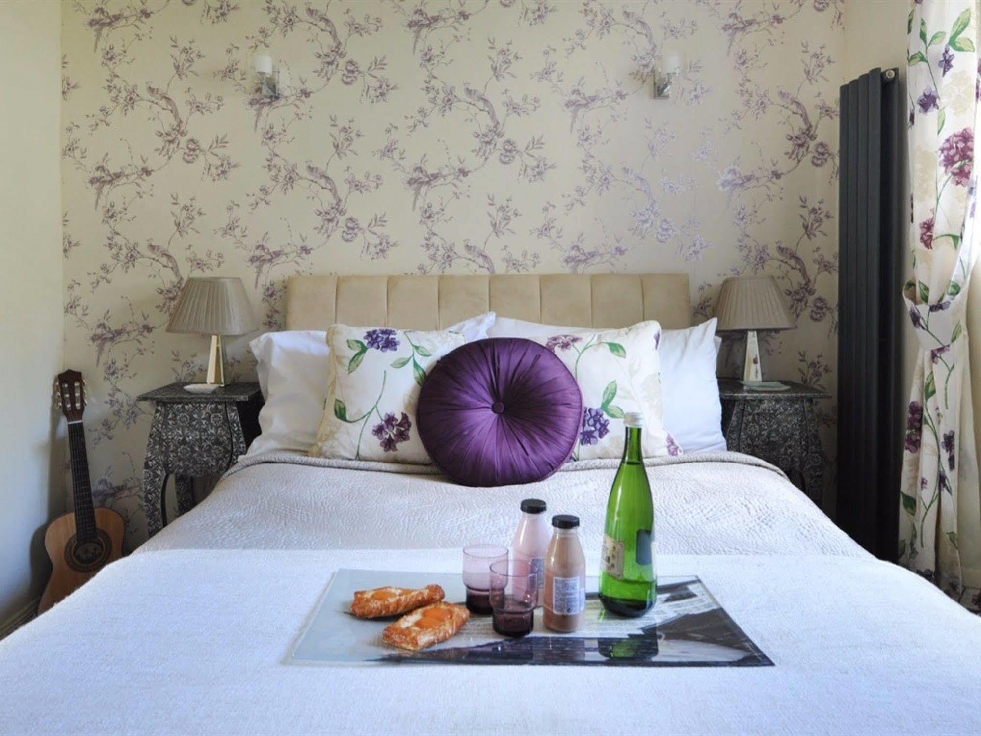 Kensington Court Apartment บาธ ภายนอก รูปภาพ